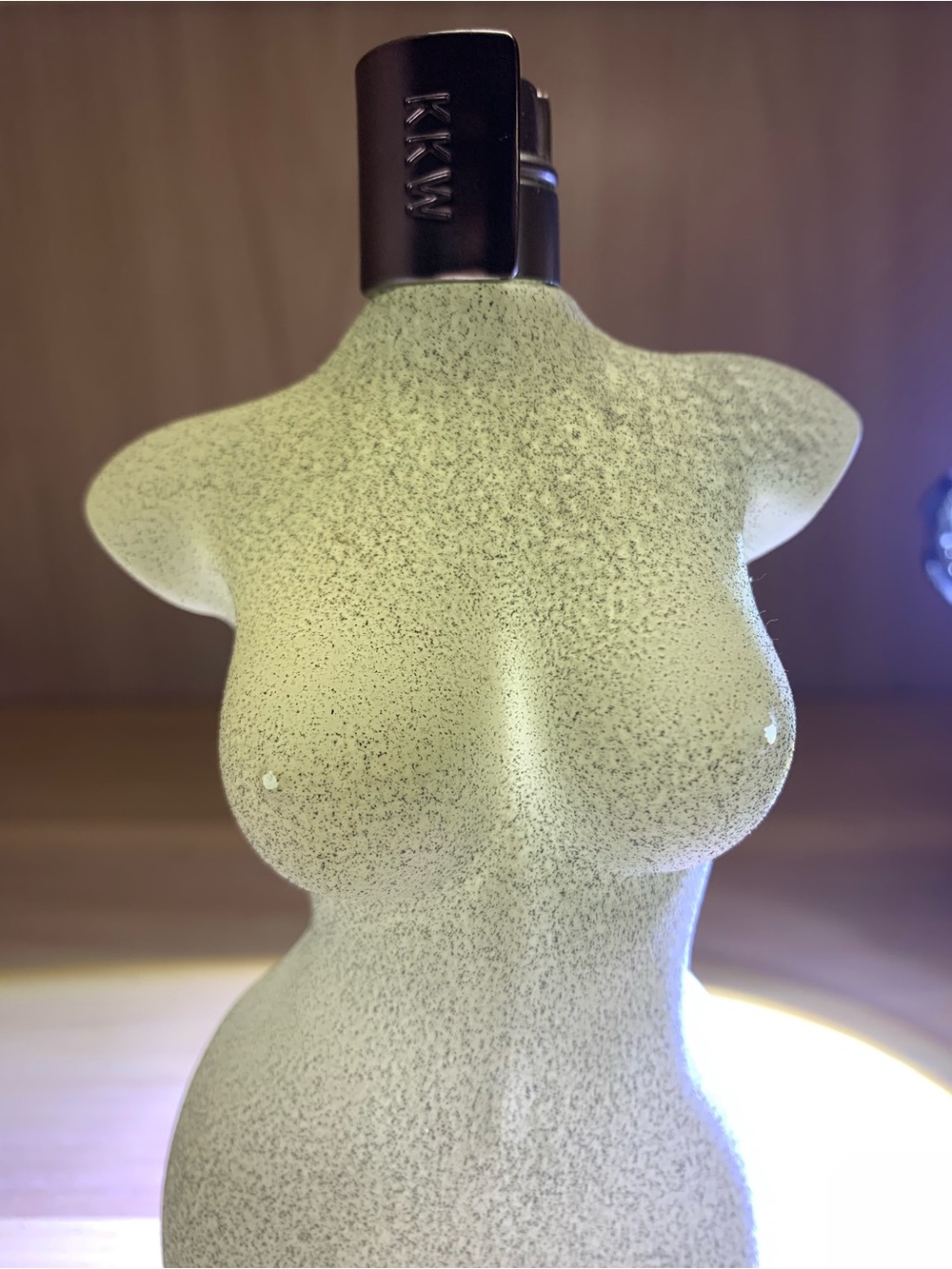 KKW Body III Sculptural Body Perfume - Picture 6 of 6